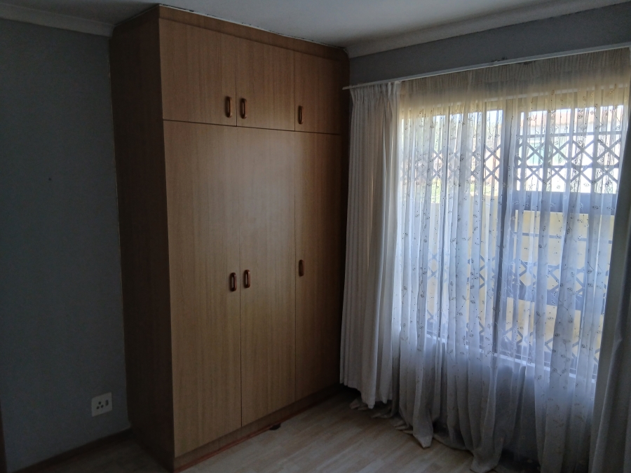 3 Bedroom Property for Sale in Pellsrus Eastern Cape